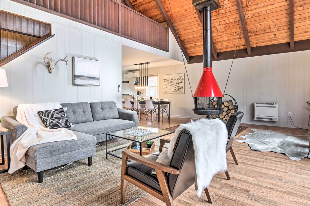 Fireside Lodge: A-frame in Bryce Resort w/ Decks
