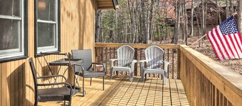 Fireside Lodge: A-frame in Bryce Resort w/ Decks