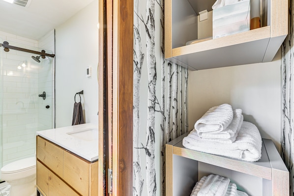 House (3 Bedrooms) | Interior - Fireside Lodge: A-frame in Bryce Resort w/ Decks (Mount Jackson)