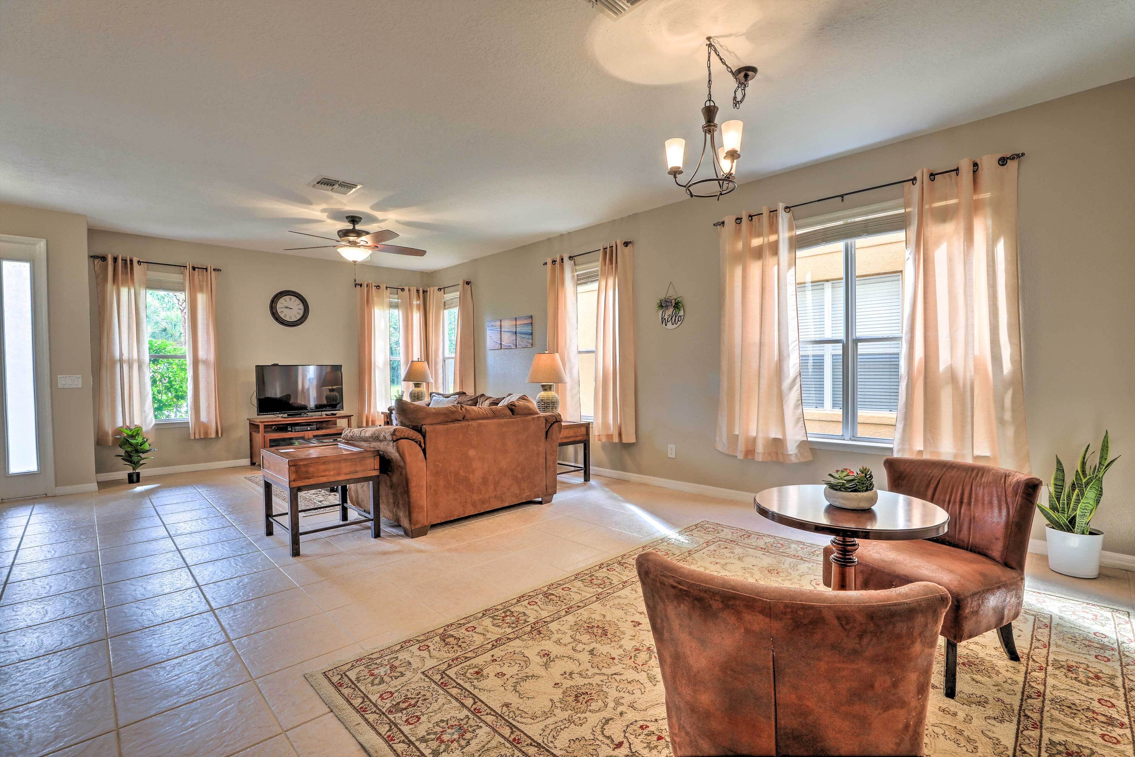 Davenport Home w/ Game Room: 13 Mi to Disney!
