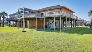 House (3 Bedrooms) | Interior - Walk to Shore & Restaurants: Surfside Beach Home! (Freeport)