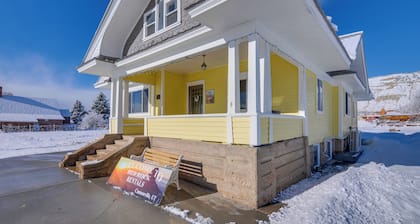 Beautiful Historic Home Near Bryce Canyon!