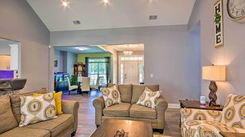 House (2 Bedrooms) | Interior