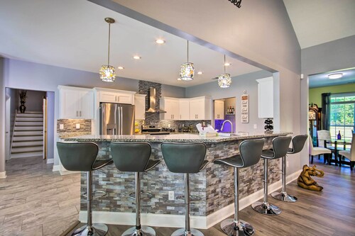 Bright Hopkins Home w/ Game Room & Fire Pit!