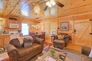 House (3 Bedrooms) | Interior - Secluded Retreat: Bbq, Lawn Games, & Fire Pit! (Beattyville)