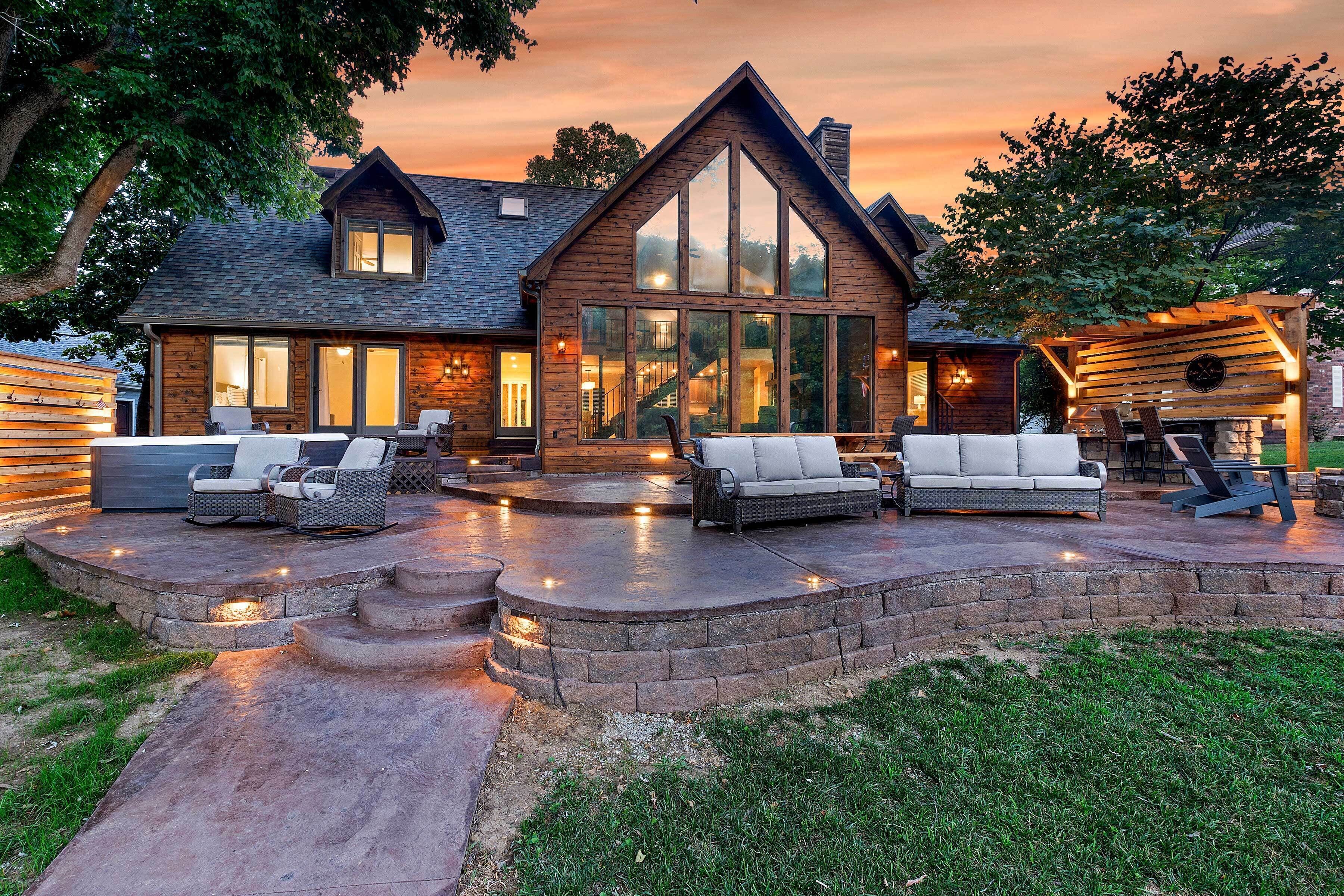 House (5 Bedrooms) | Interior