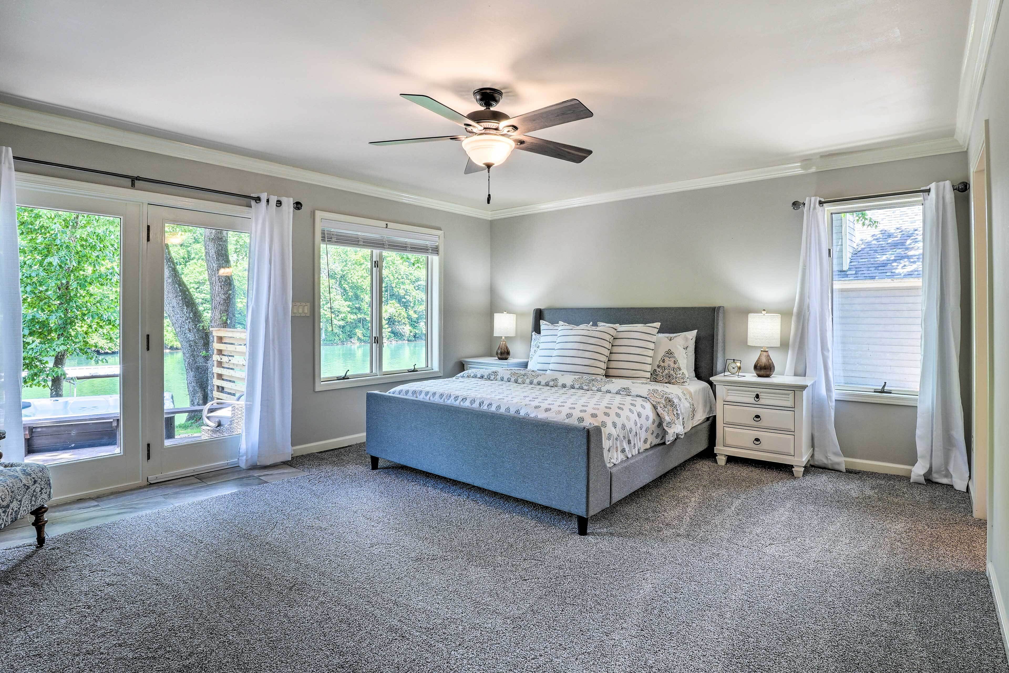 House (5 Bedrooms) | Interior