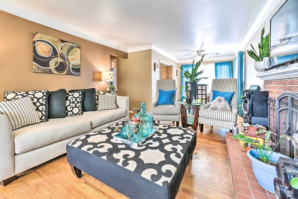 House (3 Bedrooms) | Living area | TV, fireplace