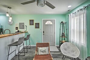 Cottage (1 Bedroom) | Interior - Pet-friendly Fayetteville Vacation Rental! (Fayetteville)