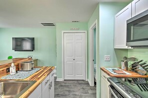 Cottage (1 Bedroom) | Interior - Pet-friendly Fayetteville Vacation Rental! (Fayetteville)