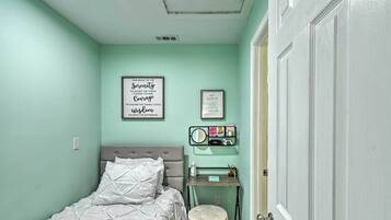 Cottage (1 Bedroom) | Interior