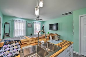 Cottage (1 Bedroom) | Interior - Pet-friendly Fayetteville Vacation Rental! (Fayetteville)