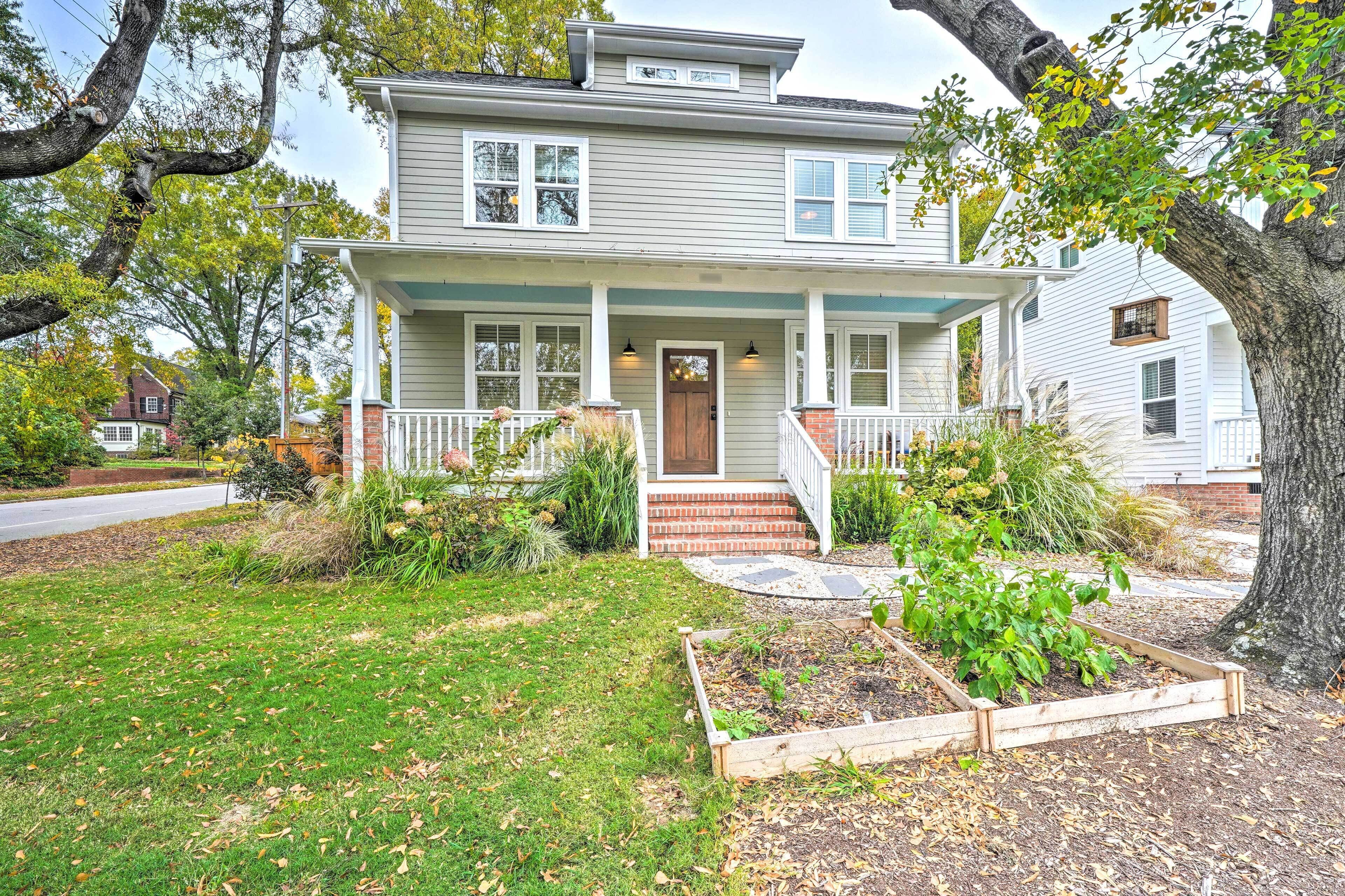 Modern Durham Home w/ Gas Grill ~ 2 Mi to Dtwn!