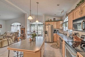 House (3 Bedrooms) | Private kitchen