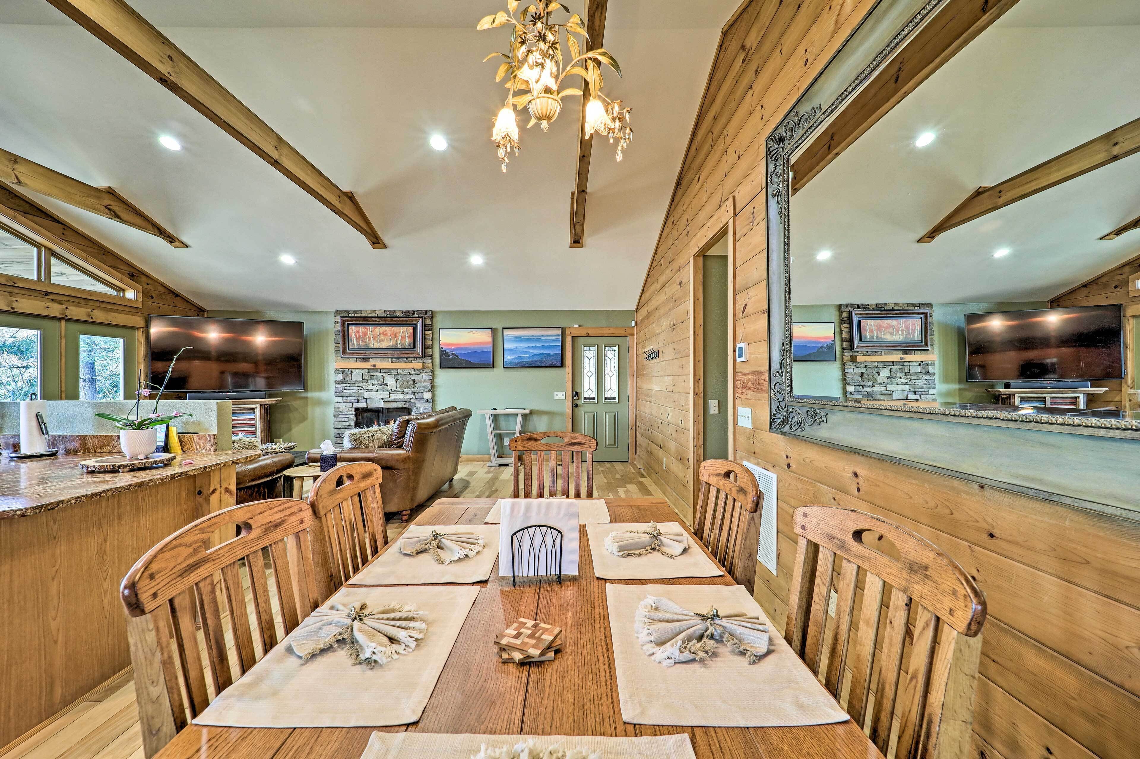 Peaceful Banner Elk Mountain Cabin Near Ski Areas!