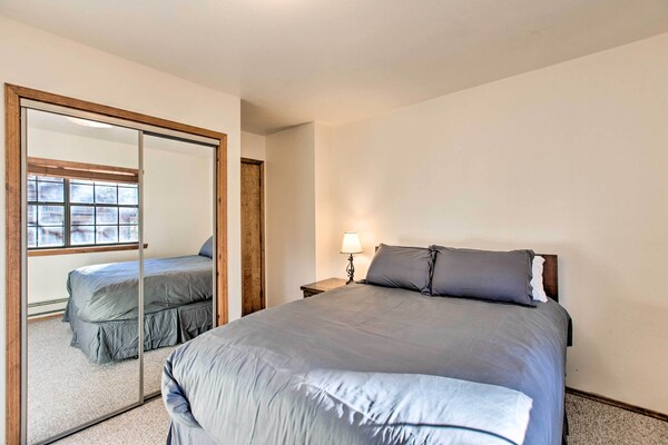 Family Cabin W/ Hot Tub: 1 Mi To Angel Fire Resort - Cimarron Canyon State Park, Eagle Nest