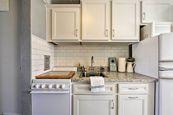 Apartment (1 Bedroom) | Interior