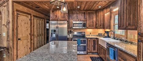 House (4 Bedrooms) | Interior