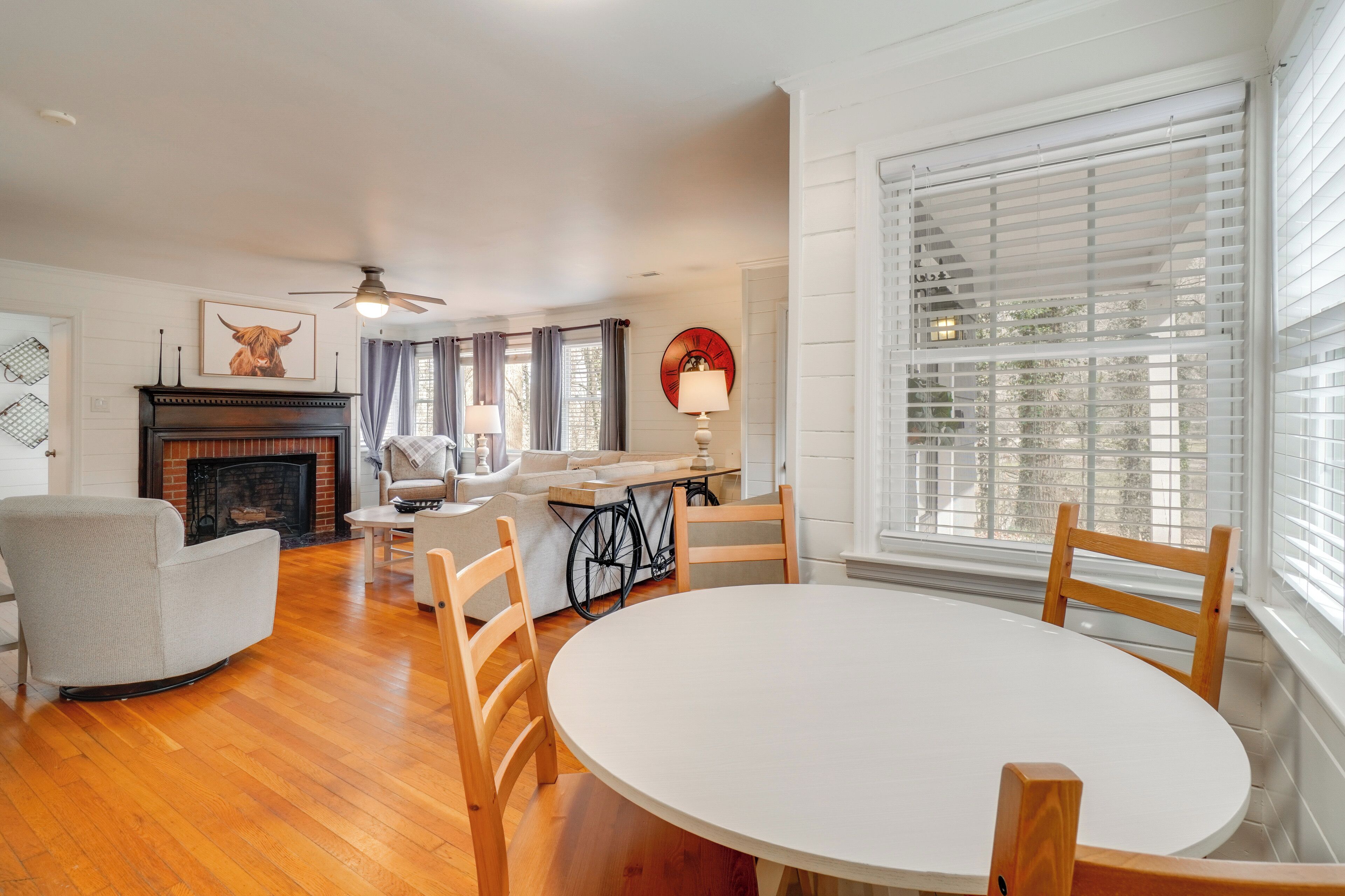 House (4 Bedrooms) | Interior