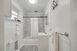 Rumah (4 Bedrooms) | Interior