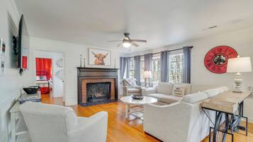 House (4 Bedrooms) | Interior