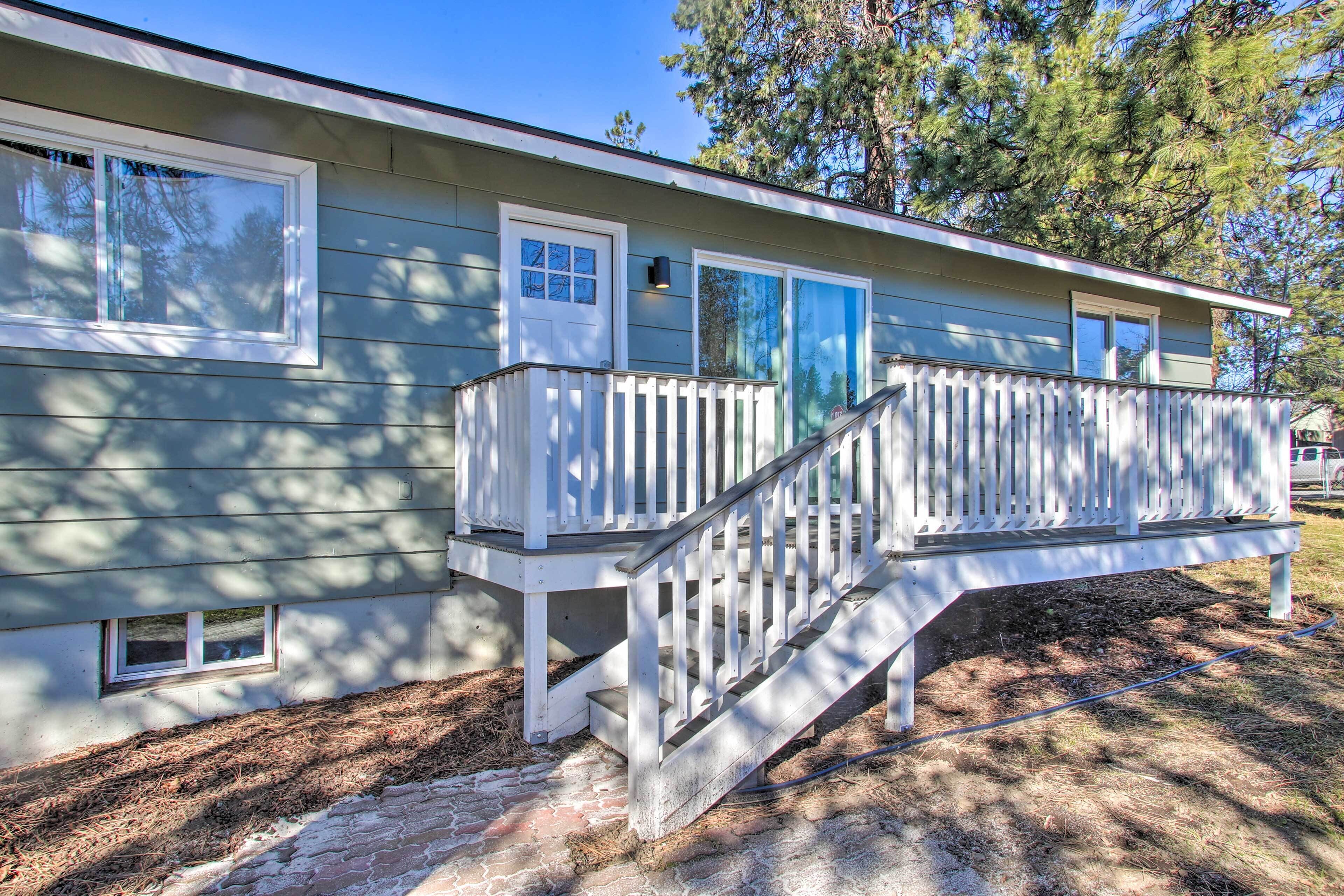 Quiet Apartment w/ Deck: Hiking, Lake & More!