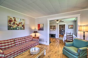 Cottage (2 Bedrooms) | Interior