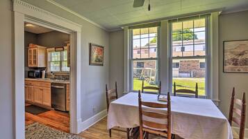 Cottage (2 Bedrooms) | Interior