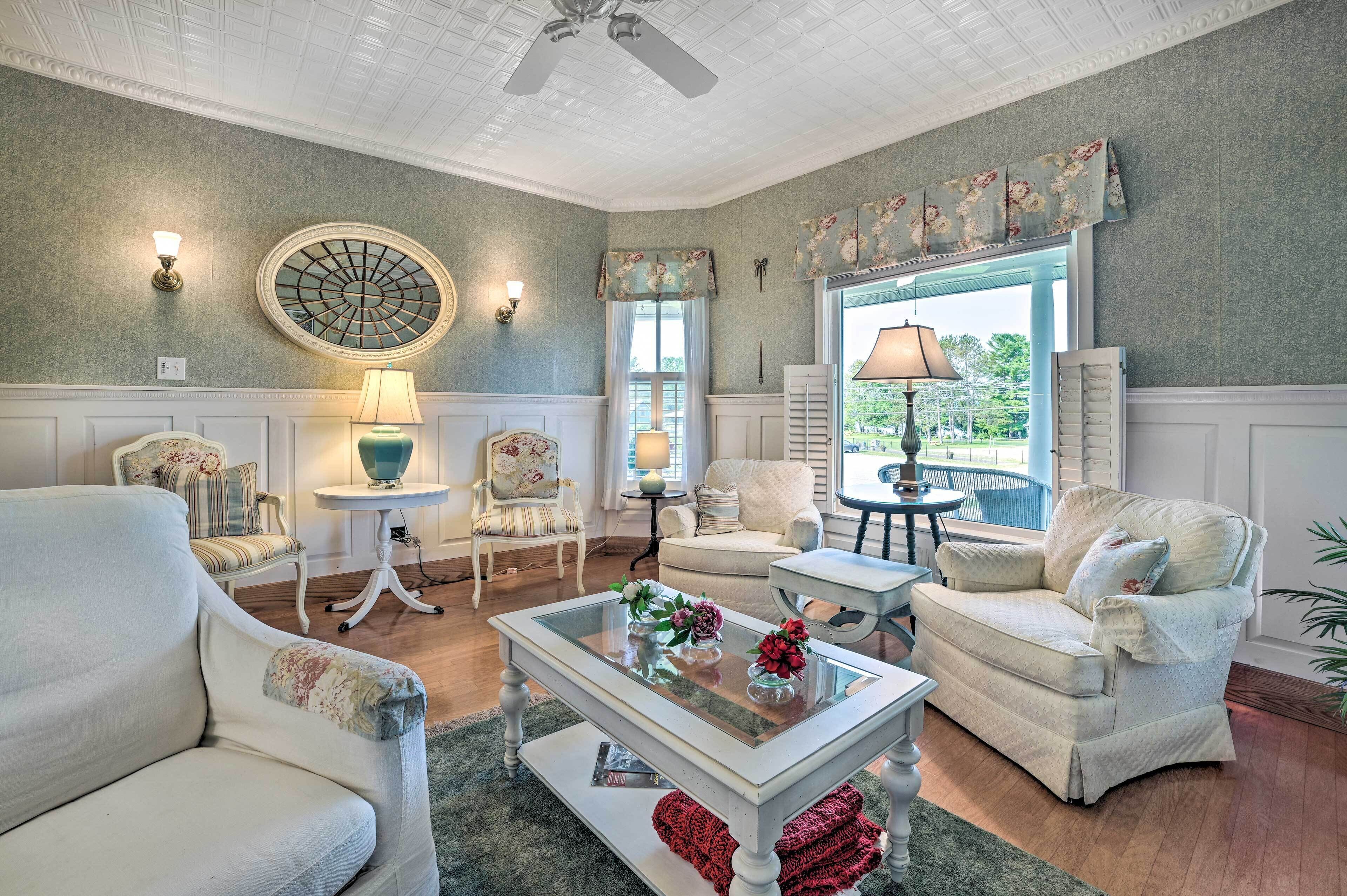 House (4 Bedrooms) | Interior