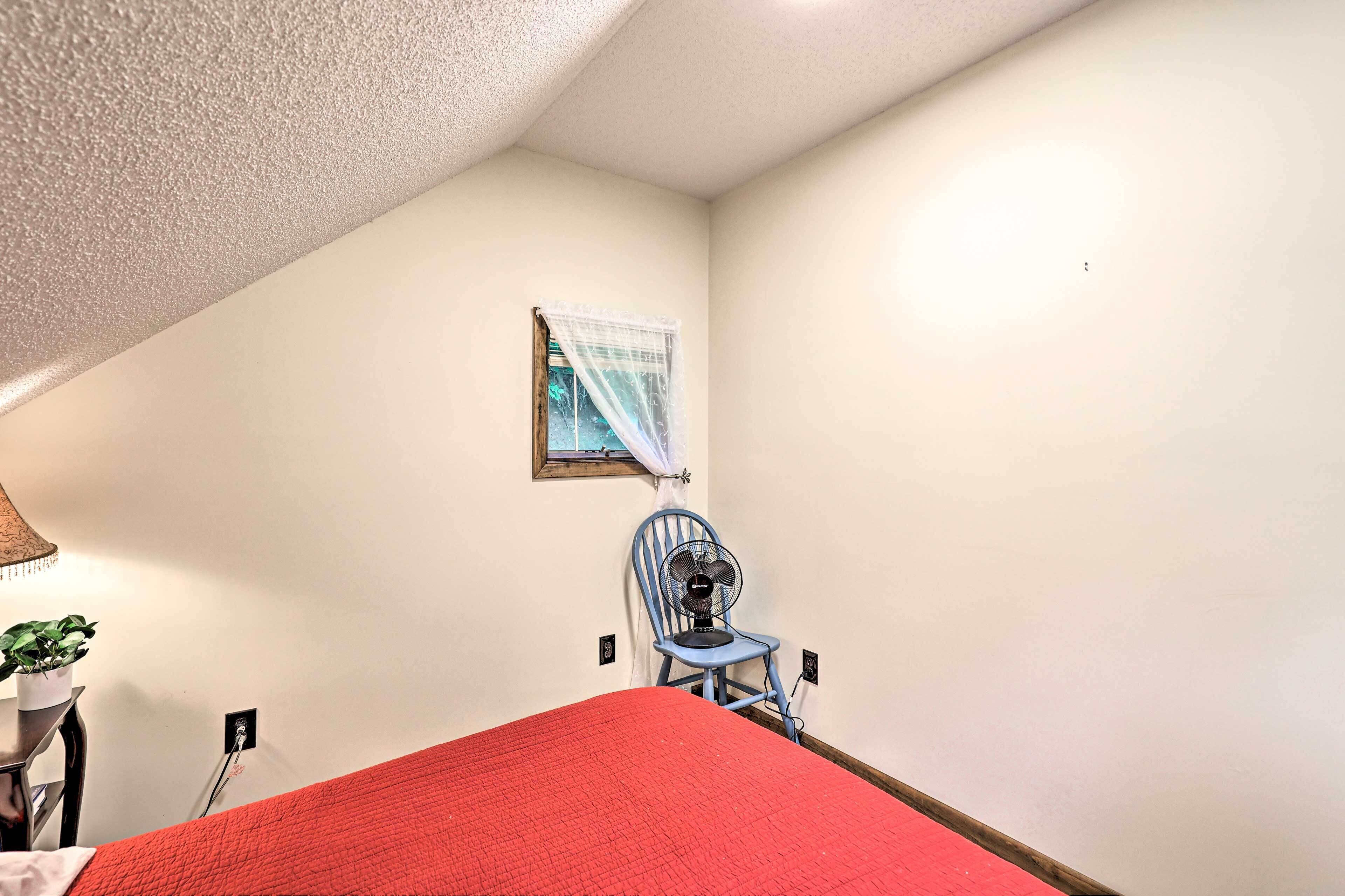 House (2 Bedrooms) | Interior