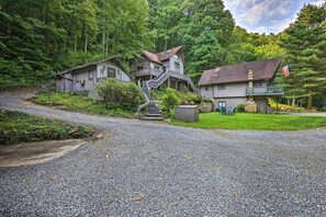 House (2 Bedrooms) | Interior - Idyllic Roan Mountain Cabin Across From Creek (Roan Mountain)