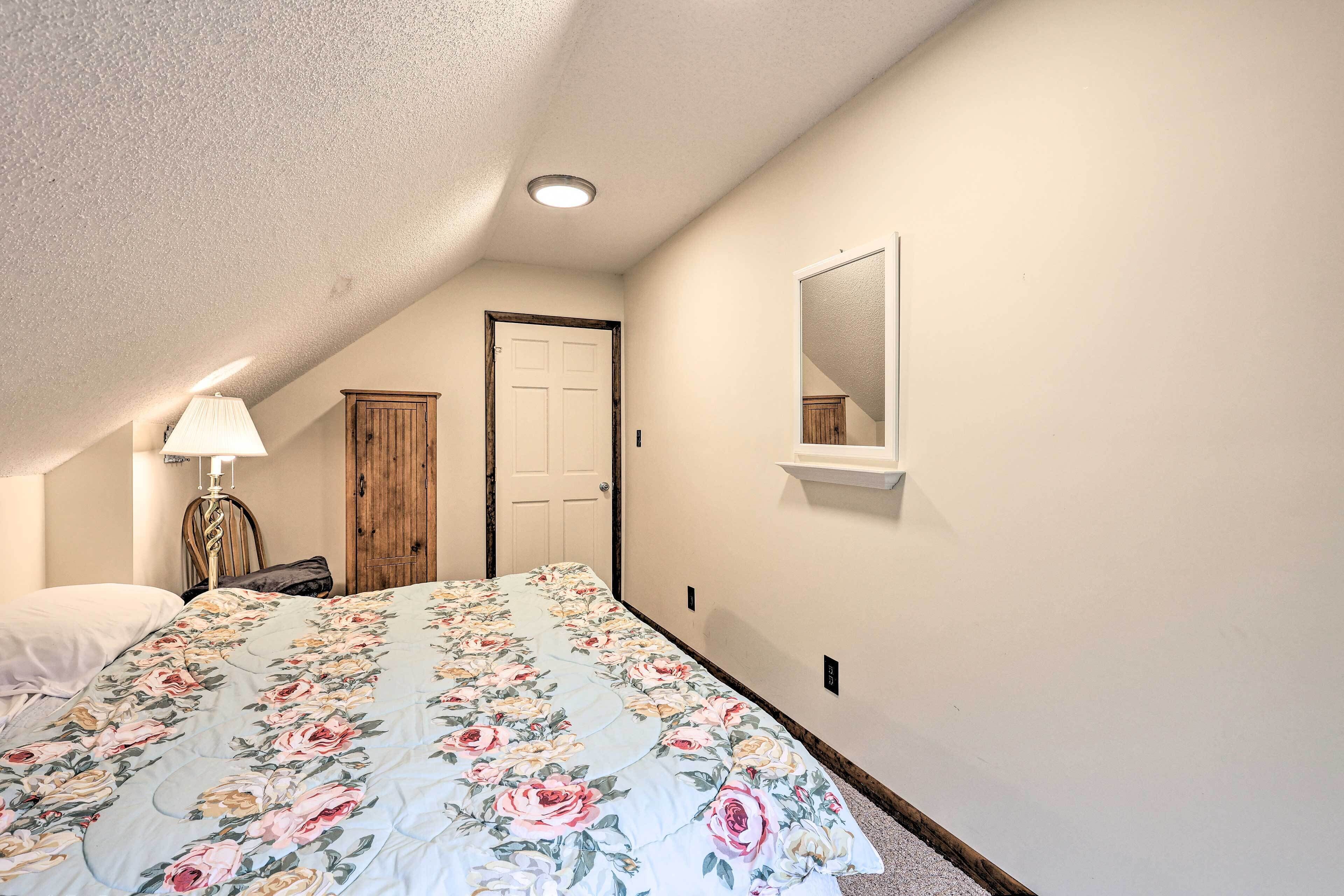 House (2 Bedrooms) | Interior