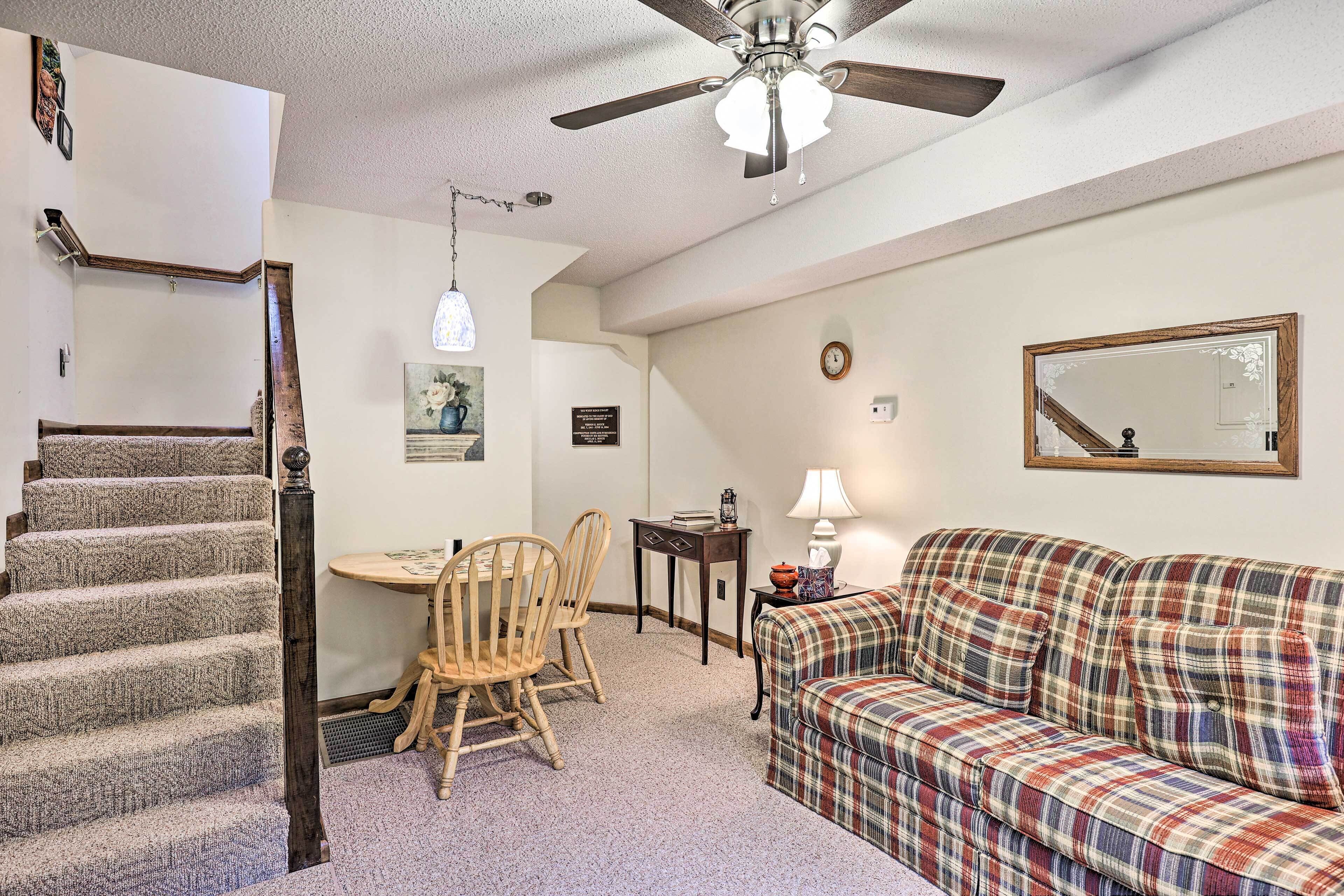 House (2 Bedrooms) | Interior