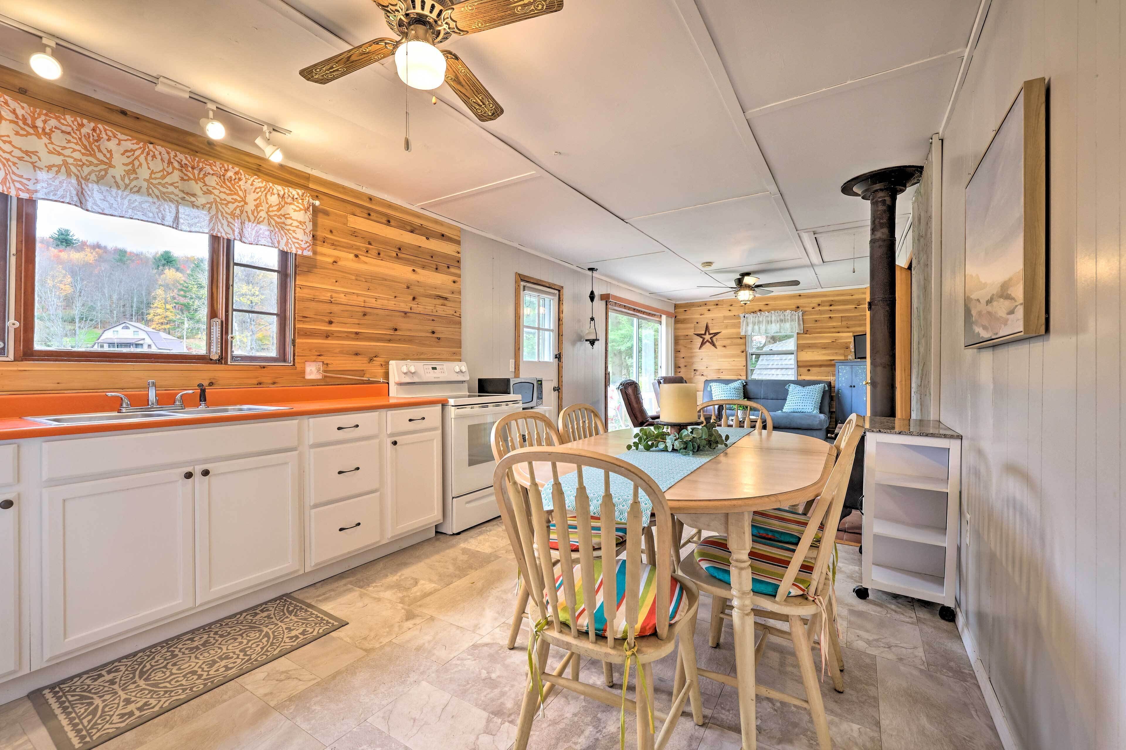 House (2 Bedrooms) | Interior