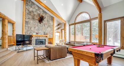 Luxury Keystone Cabin w/ Hot Tub, 1 Mi to Lifts!