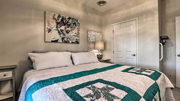 House (5 Bedrooms) | Interior