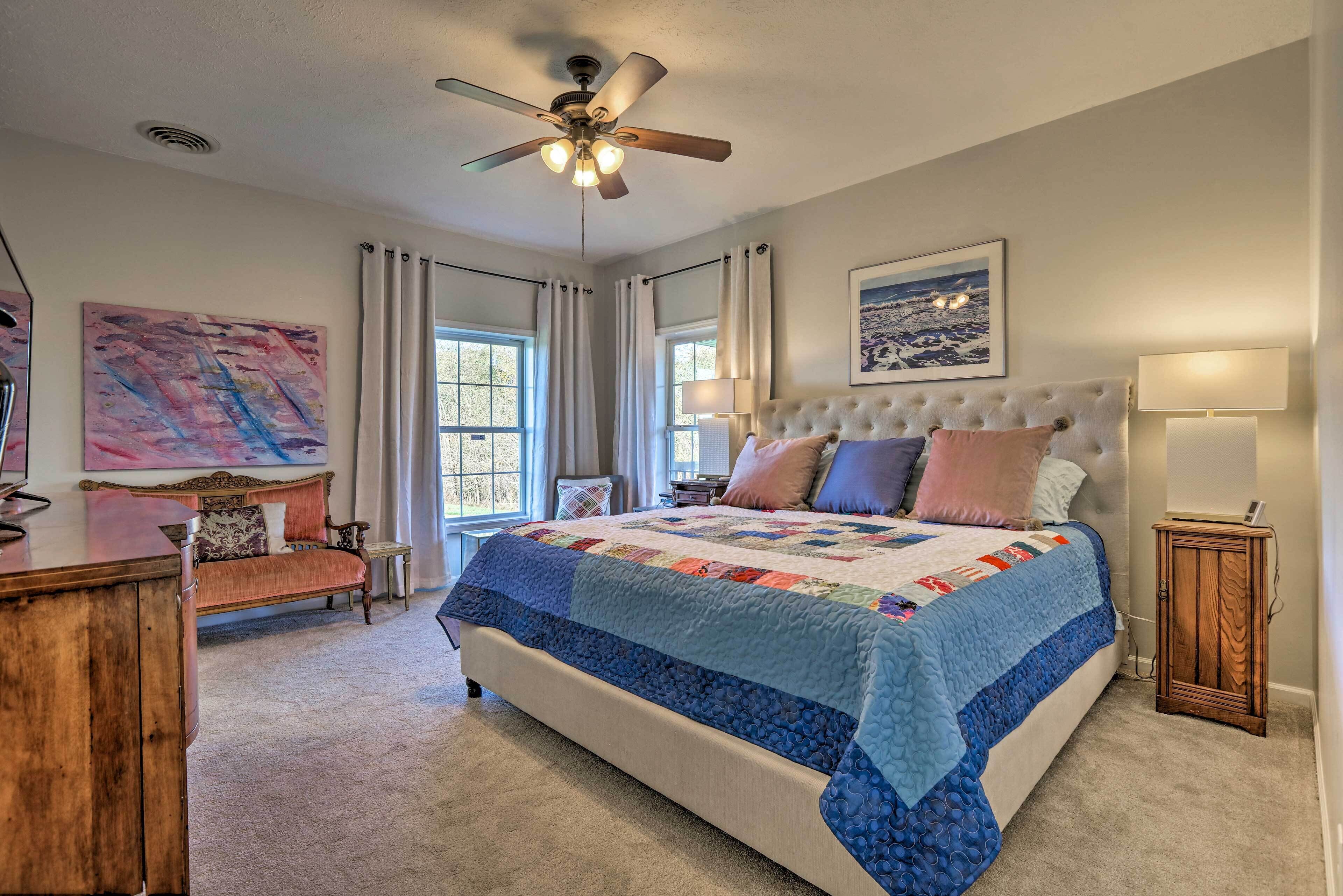 House (5 Bedrooms) | Interior