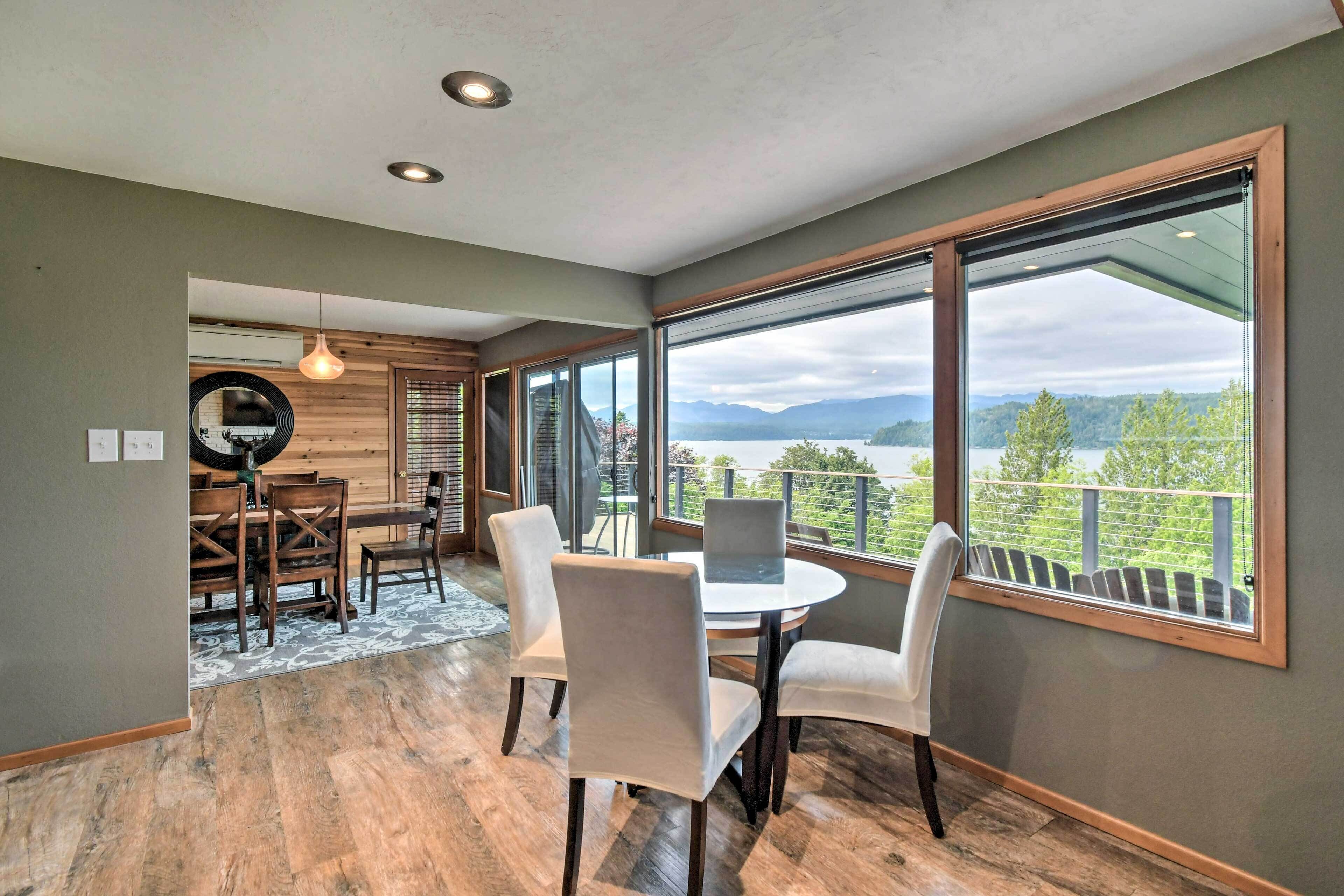 Bright & Airy Home w/ Sweeping View + Hot Tub