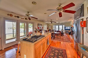 House (5 Bedrooms) | Interior - Waterside Belhaven House & Cottage w/ Porch & Dock (Belhaven)