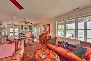 House (5 Bedrooms) | Interior