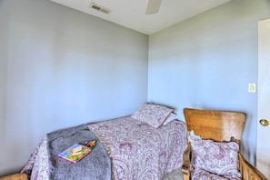 House (5 Bedrooms) | Interior