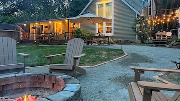 House (4 Bedrooms) | Terrace/patio