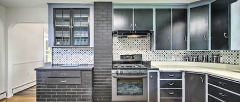 House (6 Bedrooms) | Interior