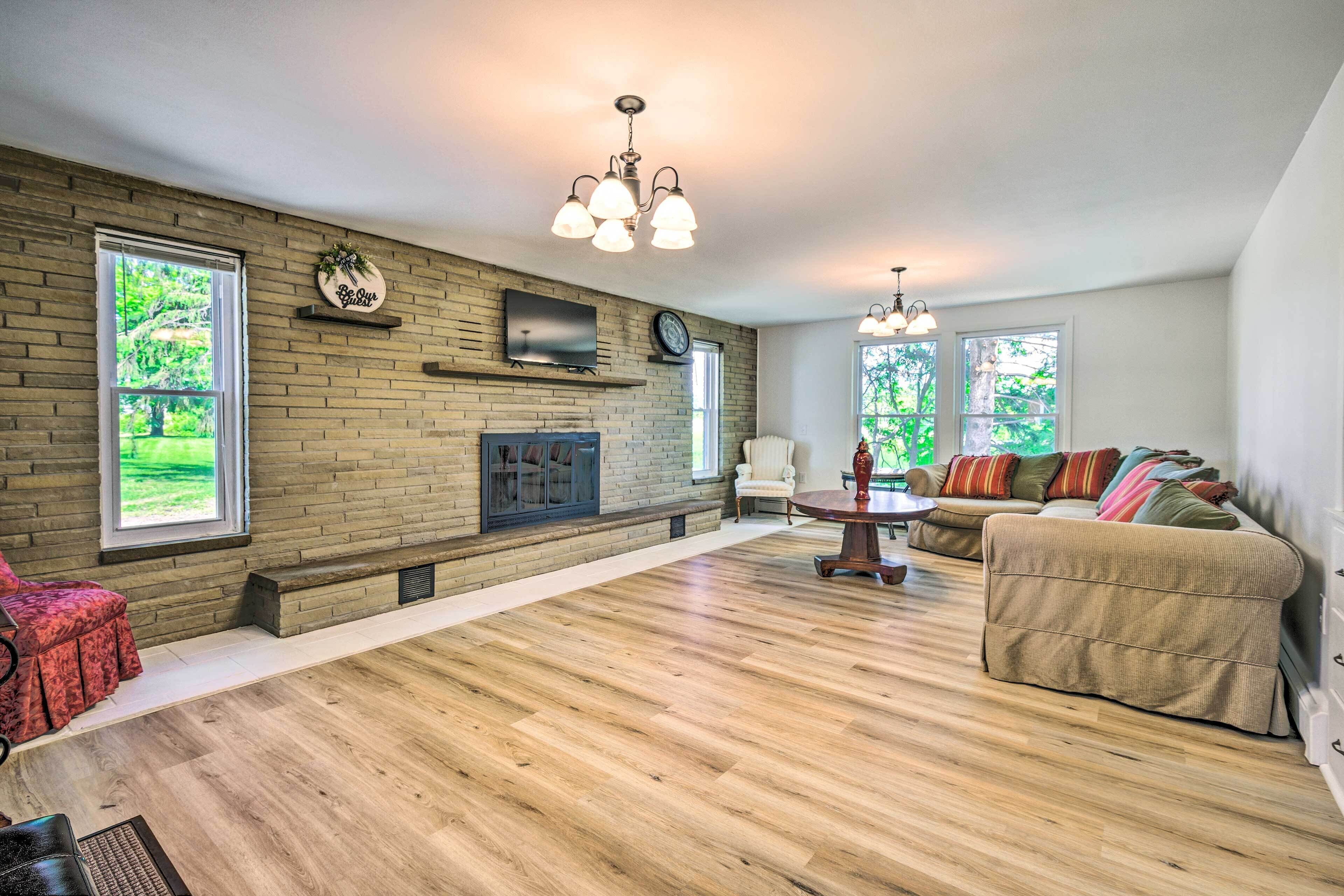 House (6 Bedrooms) | Interior