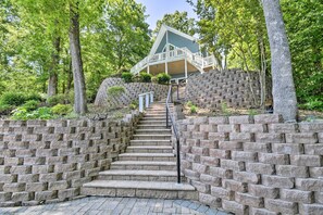 Interior - Bracey Home on Lake Gaston: Furnished 2-story Dock (Bracey)