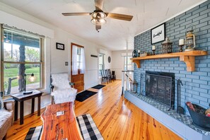 House (2 Bedrooms) | Interior