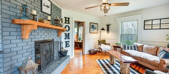 Country Escape: Log Cabin Near Kentucky Lake!