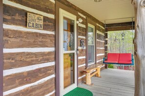 House (4 Bedrooms) | Interior - Country Escape: Log Cabin Near Kentucky Lake! (Gilbertsville)