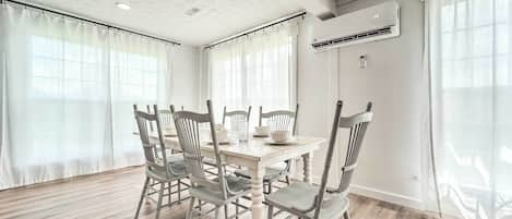 Cottage (4 Bedrooms) | Interior