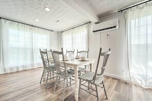 Cottage (4 Bedrooms) | Interior